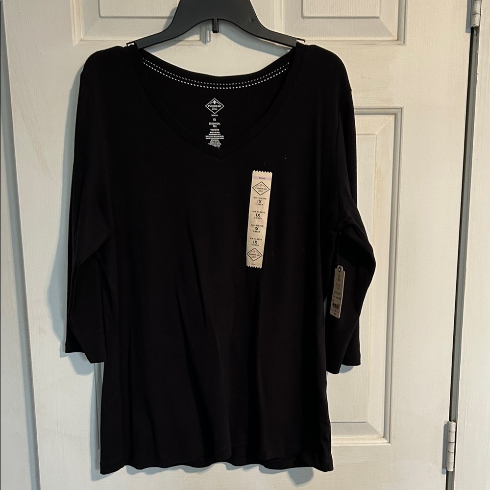 St. John's Bay Black Long Sleeve Top